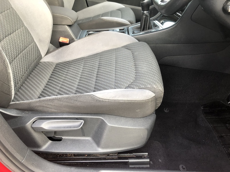 Volkswagen Golf TDI BlueMotion Tech R-Line - U1920