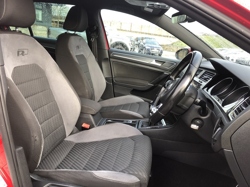 Volkswagen Golf TDI BlueMotion Tech R-Line - U1920