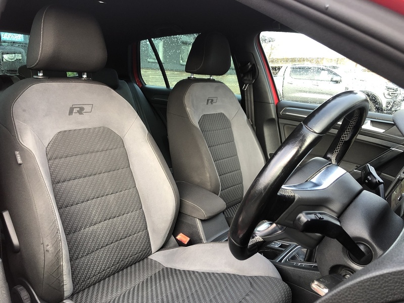 Volkswagen Golf TDI BlueMotion Tech R-Line - U1920