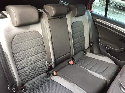 Volkswagen Golf TDI BlueMotion Tech R-Line - U1920