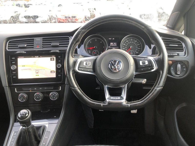 Volkswagen Golf TDI BlueMotion Tech R-Line - U1920
