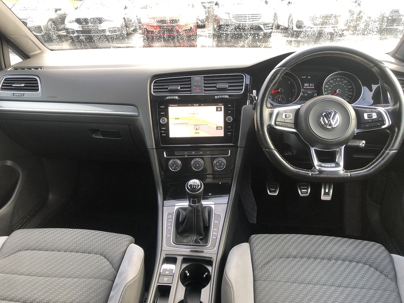 Volkswagen Golf TDI BlueMotion Tech R-Line - U1920