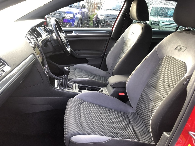 Volkswagen Golf TDI BlueMotion Tech R-Line - U1920