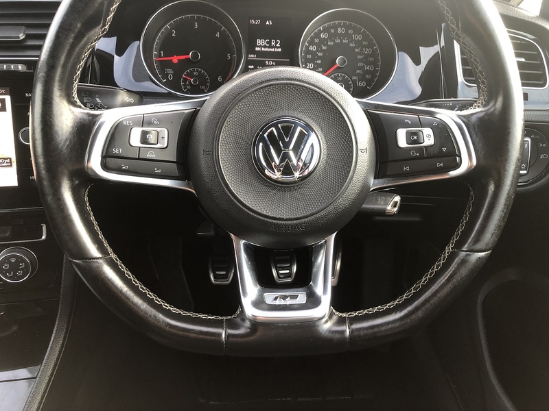 Volkswagen Golf TDI BlueMotion Tech R-Line - U1920