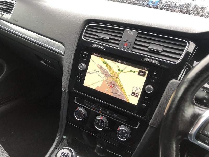 Volkswagen Golf TDI BlueMotion Tech R-Line - U1920