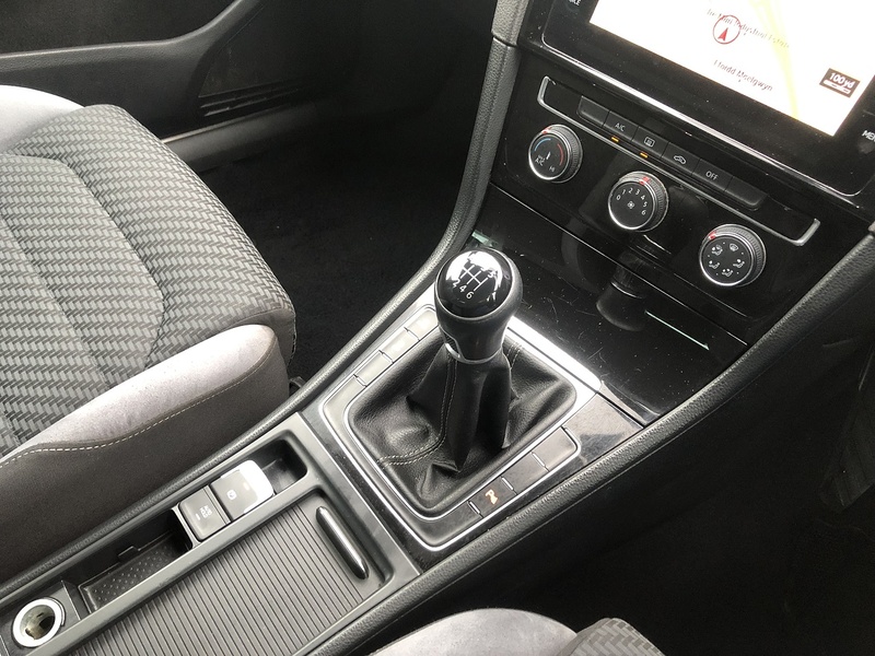 Volkswagen Golf TDI BlueMotion Tech R-Line - U1920