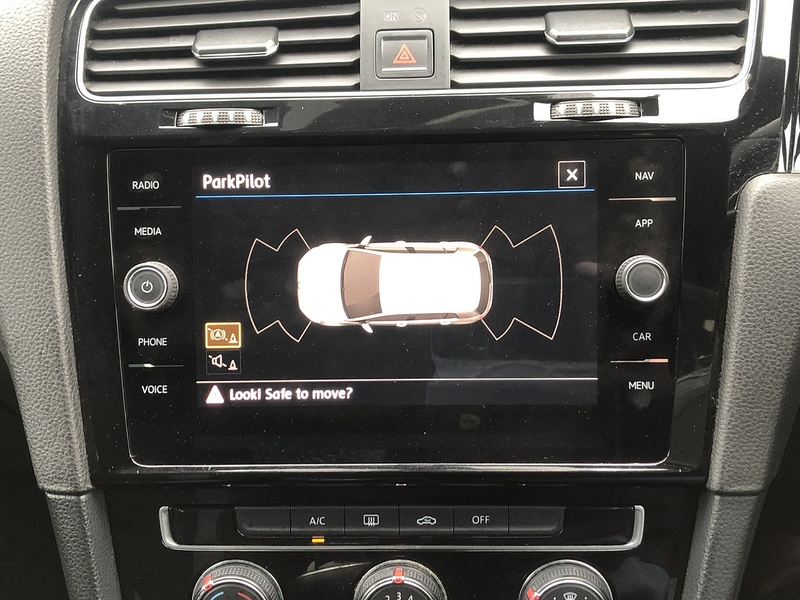 Volkswagen Golf TDI BlueMotion Tech R-Line - U1920