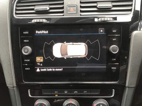 Volkswagen Golf TDI BlueMotion Tech R-Line - U1920