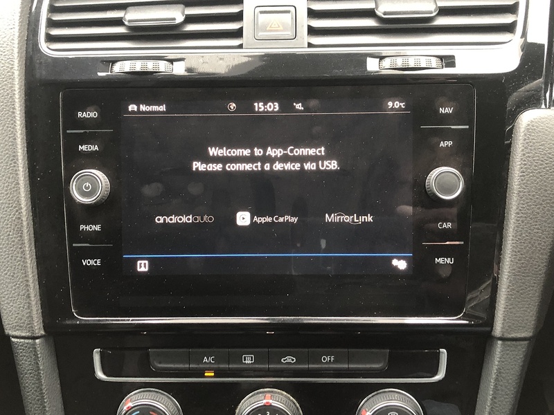 Volkswagen Golf TDI BlueMotion Tech R-Line - U1920