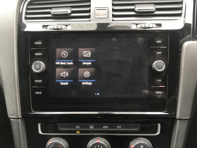 Volkswagen Golf TDI BlueMotion Tech R-Line - U1920