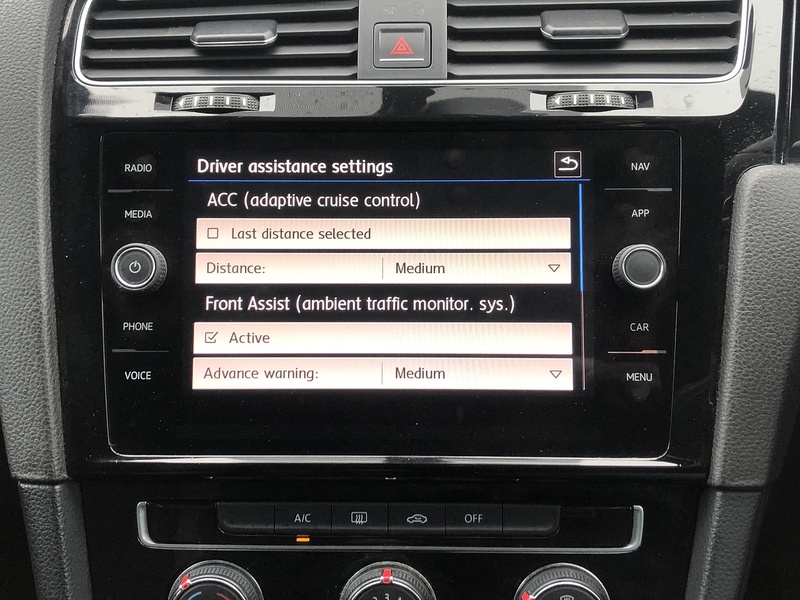 Volkswagen Golf TDI BlueMotion Tech R-Line - U1920