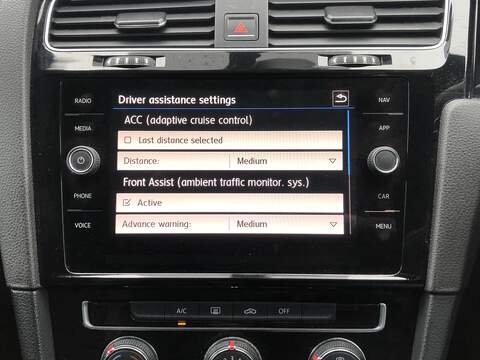 Volkswagen Golf TDI BlueMotion Tech R-Line - U1920