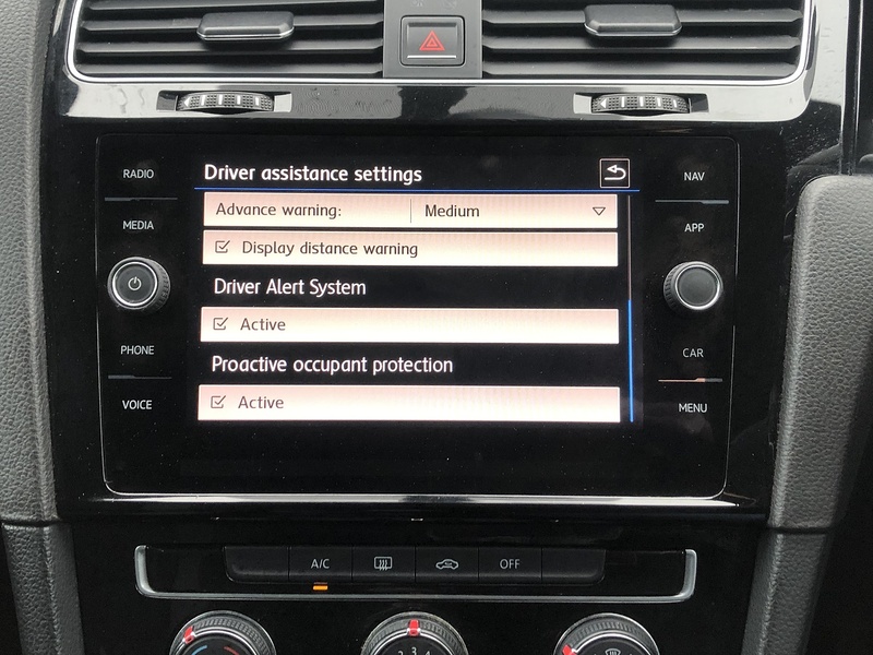 Volkswagen Golf TDI BlueMotion Tech R-Line - U1920