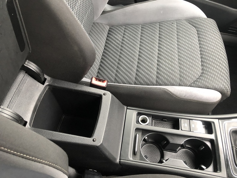 Volkswagen Golf TDI BlueMotion Tech R-Line - U1920