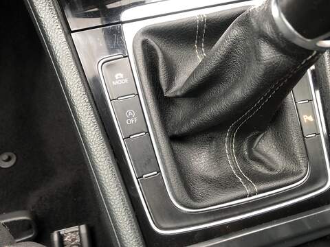 Volkswagen Golf TDI BlueMotion Tech R-Line - U1920