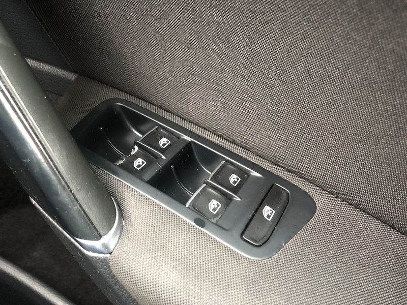 Volkswagen Golf TDI BlueMotion Tech R-Line - U1920