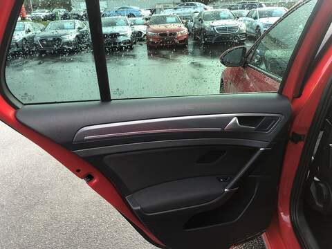 Volkswagen Golf TDI BlueMotion Tech R-Line - U1920