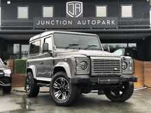 Land Rover Defender 90