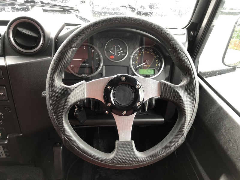 Land Rover Defender 90 TDCi XS - U1924