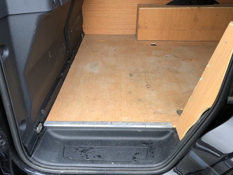 Volkswagen Caddy TDI C20 Commerce Pro - U1928