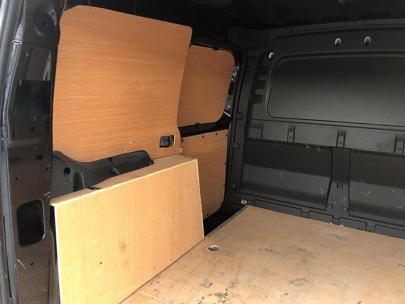 Volkswagen Caddy TDI C20 Commerce Pro - U1928