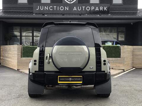 Land Rover Defender 110 D250 MHEV HSE - U1935