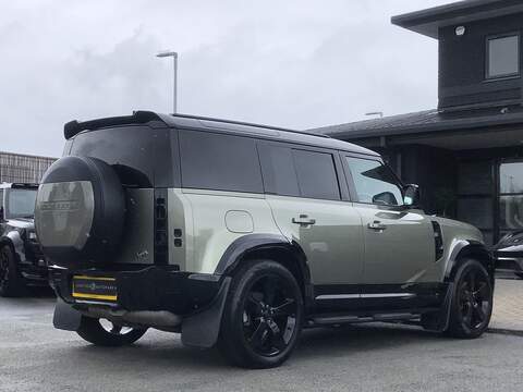 Land Rover Defender 110 D250 MHEV HSE - U1935