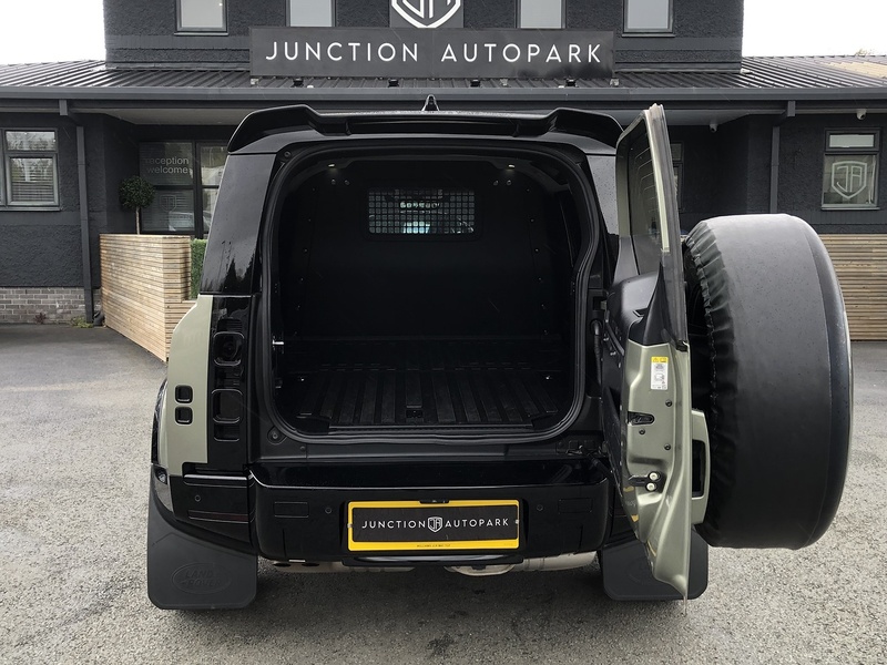 Land Rover Defender 110 D250 MHEV HSE - U1935