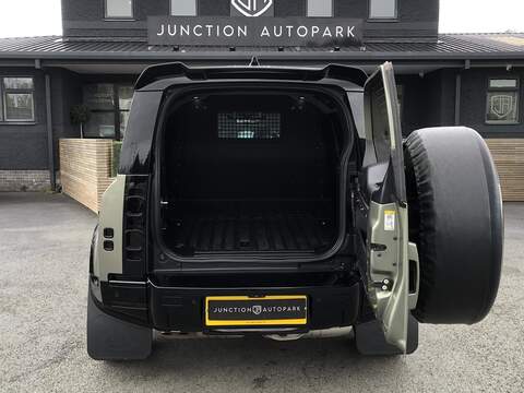 Land Rover Defender 110 D250 MHEV HSE - U1935