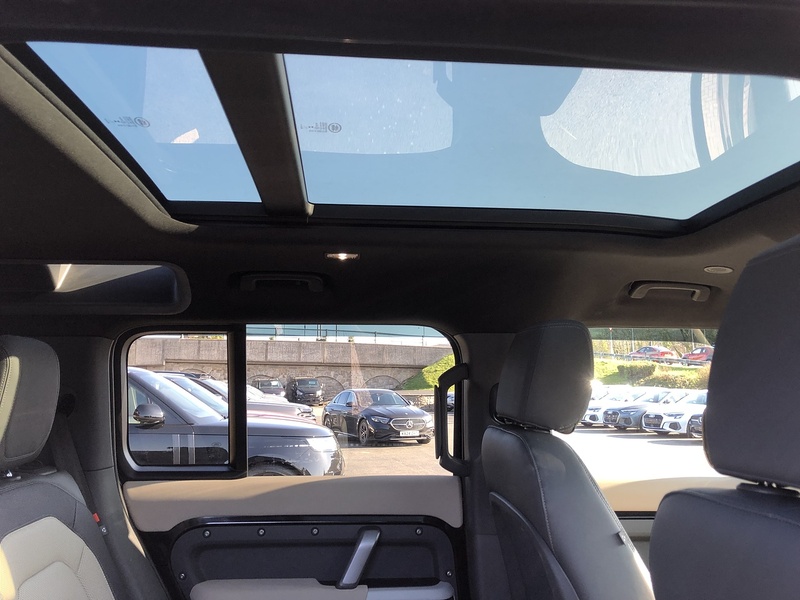 Land Rover Defender 110 D250 MHEV X-Dynamic S - U1958