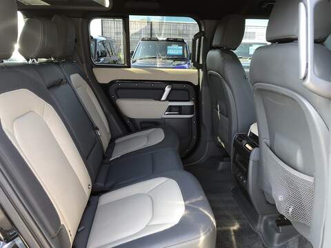 Land Rover Defender 110 D250 MHEV X-Dynamic S - U1958