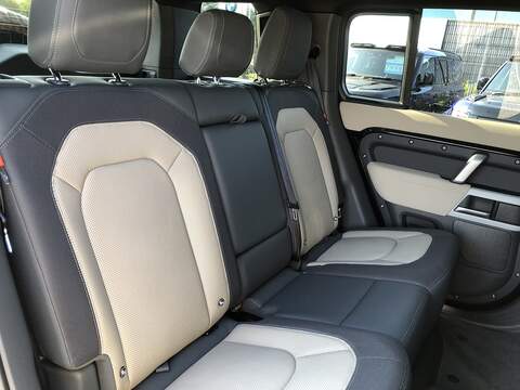 Land Rover Defender 110 D250 MHEV X-Dynamic S - U1958