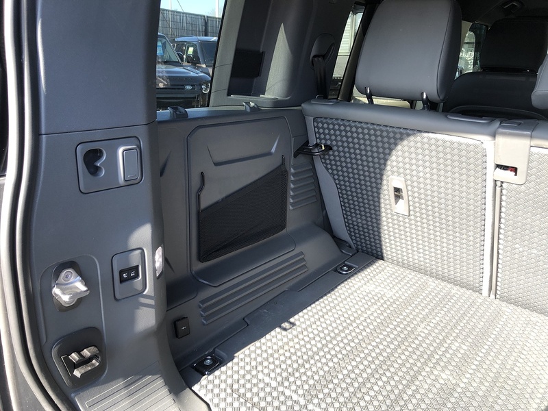 Land Rover Defender 110 D250 MHEV X-Dynamic S - U1958
