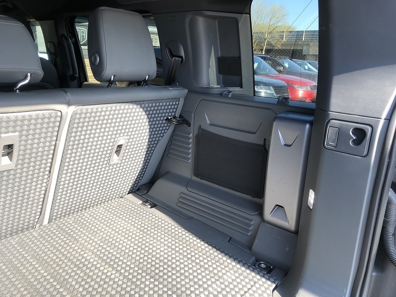 Land Rover Defender 110 D250 MHEV X-Dynamic S - U1958