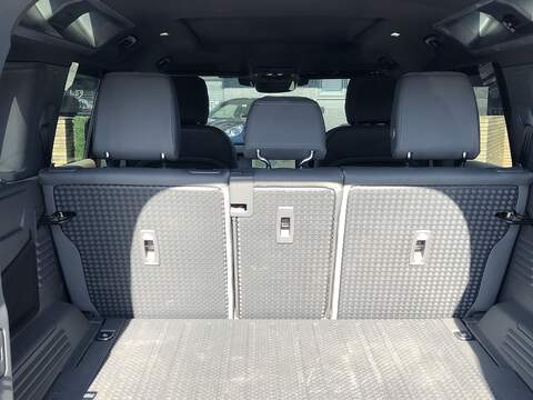 Land Rover Defender 110 D250 MHEV X-Dynamic S - U1958