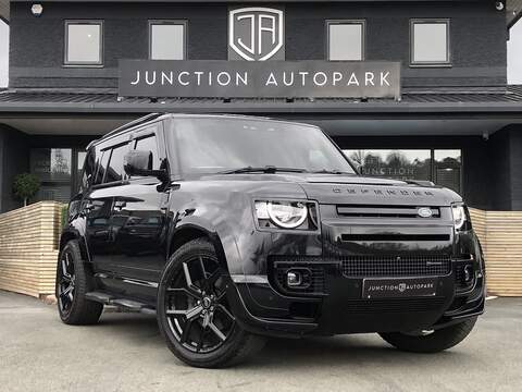 Land Rover Defender 110 3.0 D250 MHEV HSE Hard Top SUV 5dr Diesel Auto 4WD MWB Euro 6 (s/s) (250 ps)