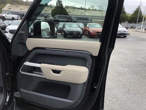 Land Rover Defender 110 D250 MHEV X-Dynamic S - U1958