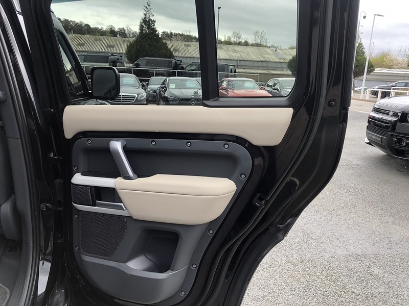 Land Rover Defender 110 D250 MHEV X-Dynamic S - U1958
