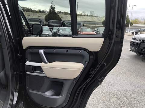Land Rover Defender 110 D250 MHEV X-Dynamic S - U1958