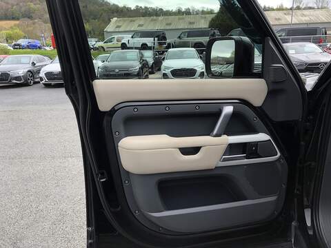 Land Rover Defender 110 D250 MHEV X-Dynamic S - U1958