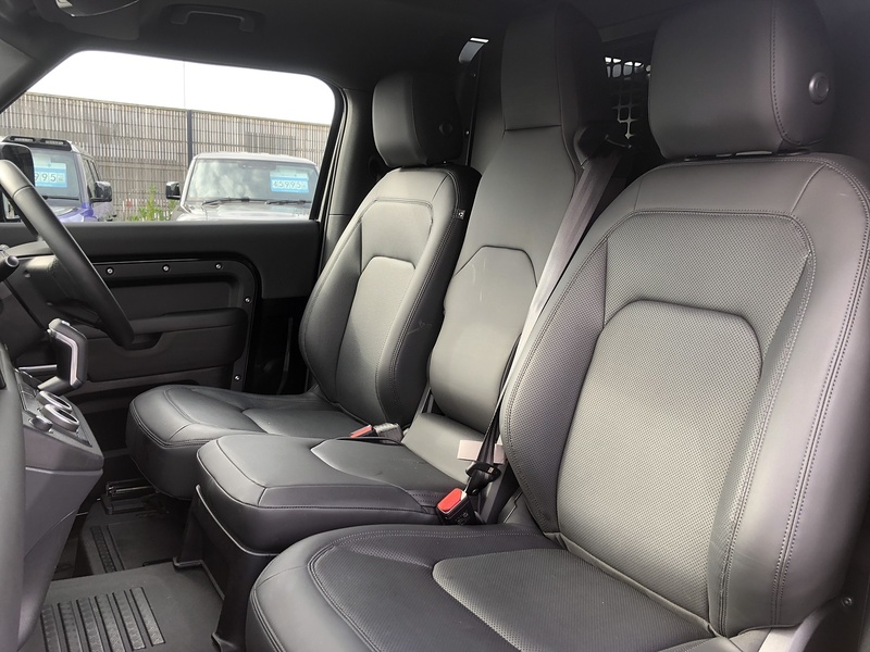 Land Rover Defender 90 D250 MHEV X-Dynamic SE - U1962