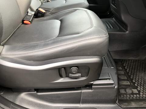 Land Rover Defender 90 D250 MHEV X-Dynamic SE - U1962