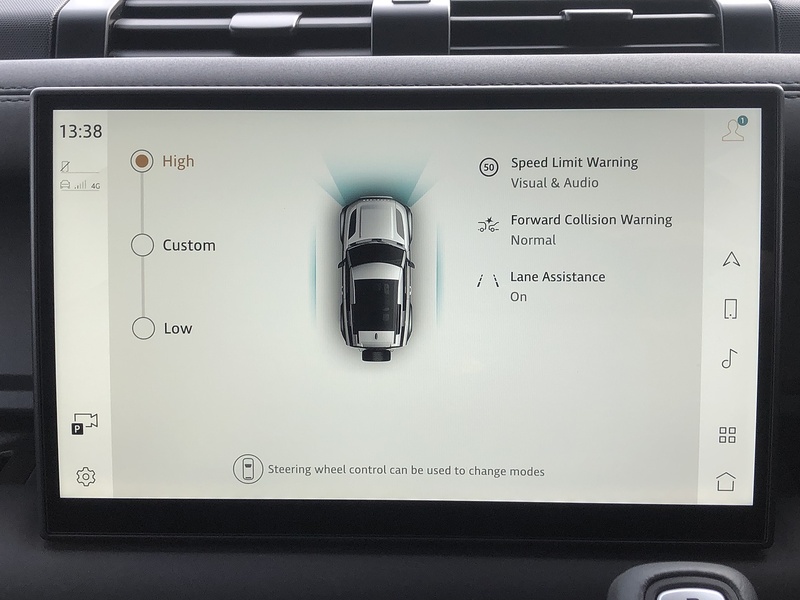 Land Rover Defender 90 D250 MHEV X-Dynamic SE - U1962