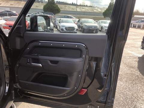 Land Rover Defender 90 D250 MHEV X-Dynamic SE - U1962