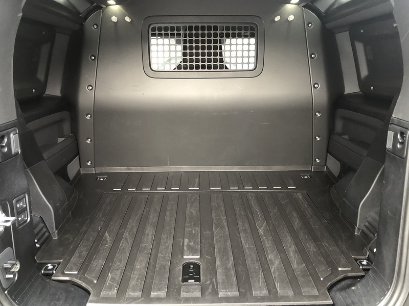 Land Rover Defender 90 D250 MHEV X-Dynamic SE - U1962