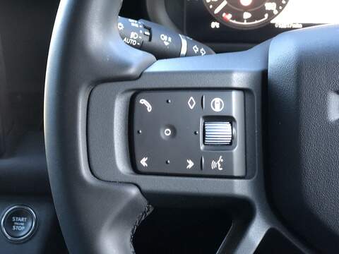 Land Rover Defender 90 D250 MHEV X-Dynamic SE - U1962