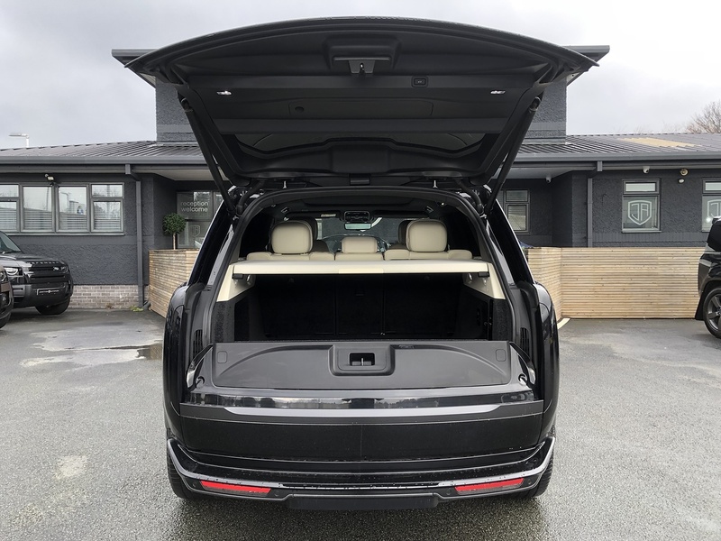 Land Rover Range Rover D350 MHEV HSE - U1965