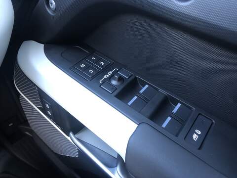 Land Rover Defender 110 D250 MHEV XS Edition - U1966