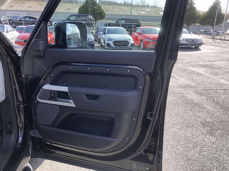 Land Rover Defender 110 D250 MHEV XS Edition - U1966