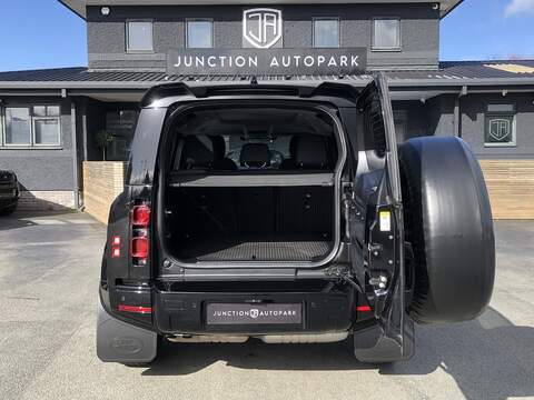 Land Rover Defender 110 D250 MHEV XS Edition - U1966